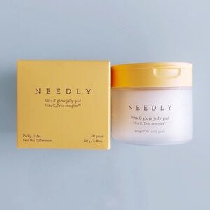✨ NEEDLY Vita C Glow Jelly Pad – Brightening & Glow Skincare Pads (60 pads) ✨